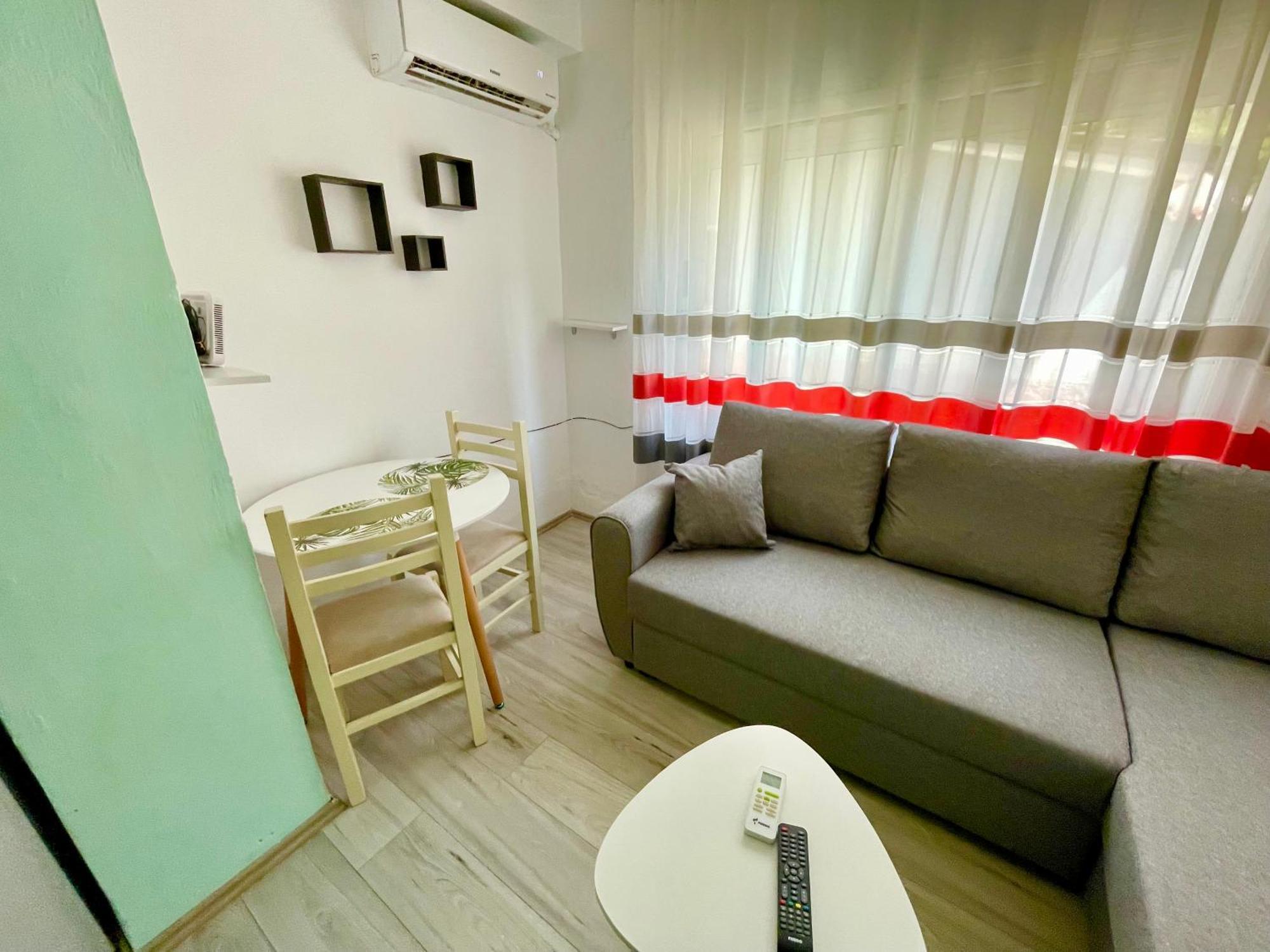Superb Studio Apartment Near To The City Center Tiranë Eksteriør bilde