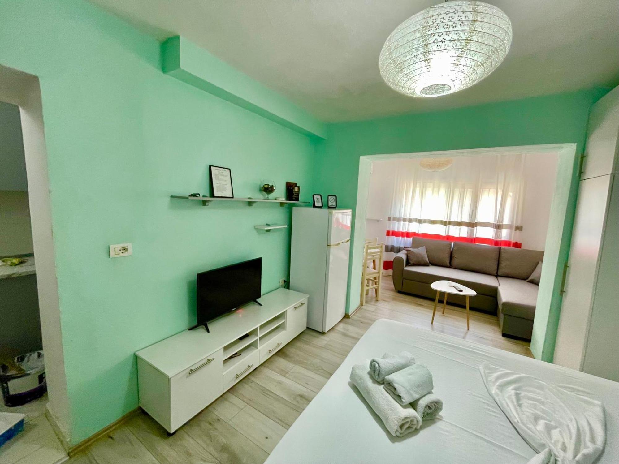 Superb Studio Apartment Near To The City Center Tiranë Eksteriør bilde