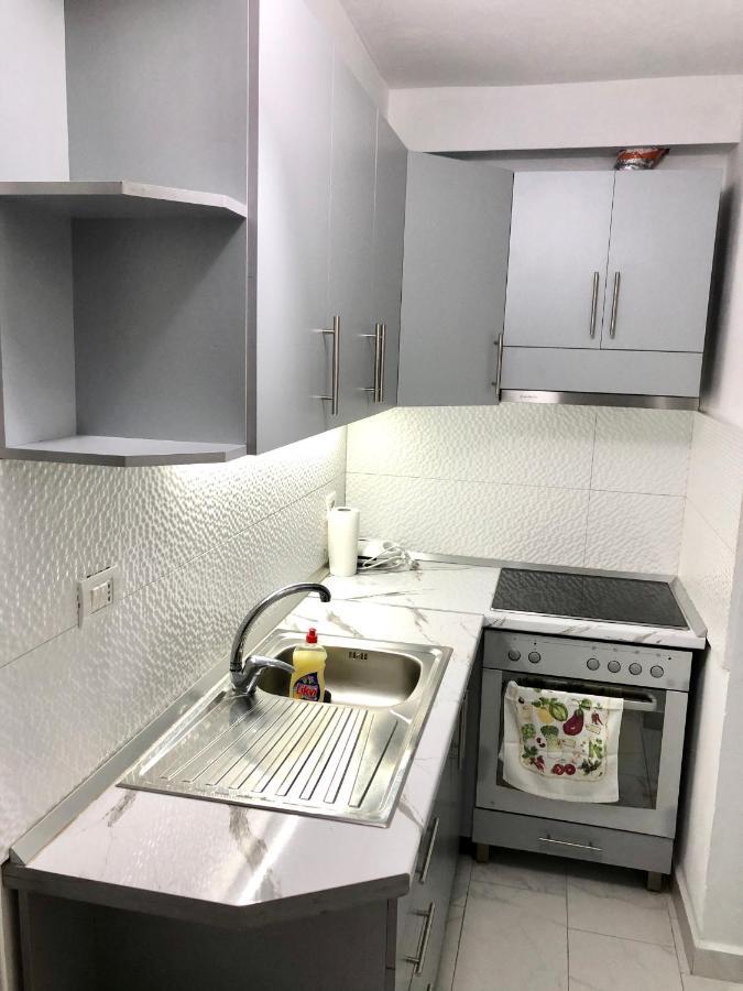 Superb Studio Apartment Near To The City Center Tiranë Eksteriør bilde